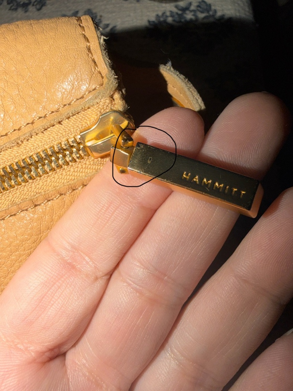 Hammitt Bryant Medium Pebbled Leather Crossbody in Tan w/ Gold Studs & Dust Bag - Picture 13 of 14